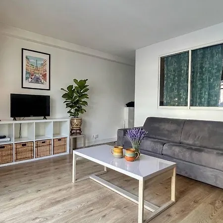 Comfortable Parisian Retreat - Champs-elysees Parijs