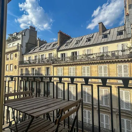 Comfortable Parisian Retreat - Champs-elysees